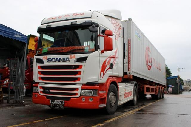 不得不说 香港卡车的车身拉花真的很漂亮