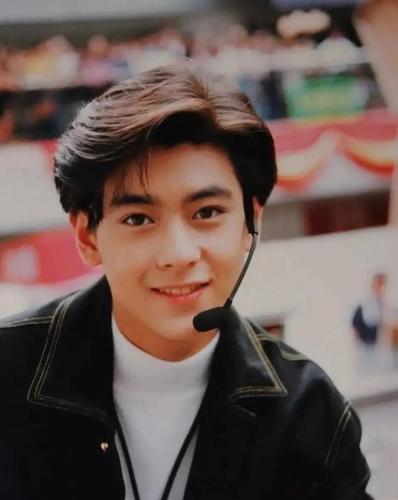 年轻时的"林志颖",眉清目秀气质沉稳三七分发型太帅