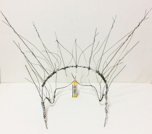 步骤1 铁丝做骨架