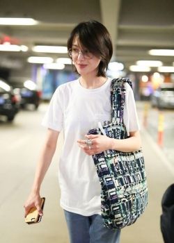 郑爽清新街拍图片