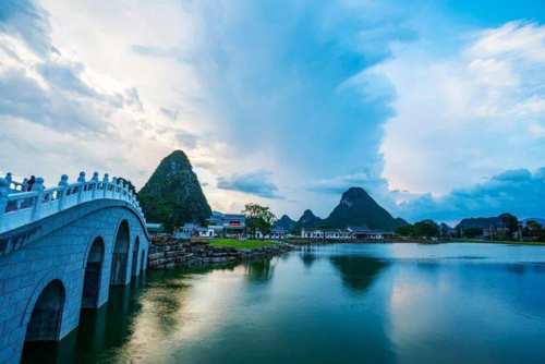 广西贺州市及其下辖3个县的名字由来,以及各自城市定位