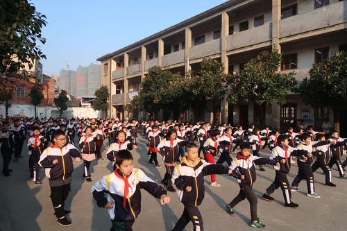 北塔小学快乐大课间活动