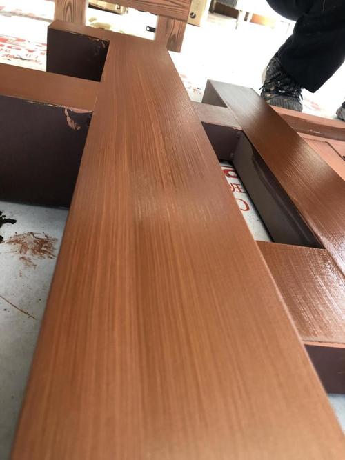 金属木纹漆特点以及金属木纹漆的存储方法