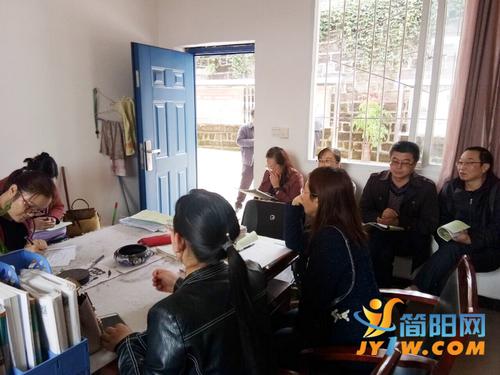 简阳市云龙镇初级开展中学英语赛课活动