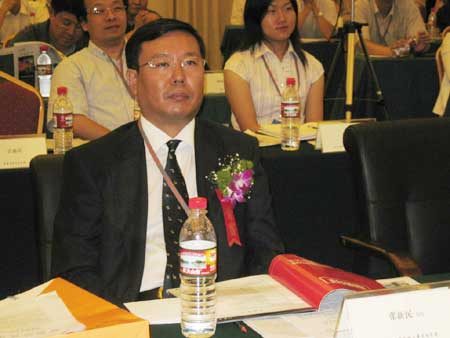 图片:对外经贸大学管理学院院长张新民