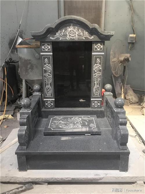 上海现代一块墓碑连刻字多少钱