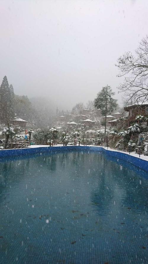 文成一度假村雪景