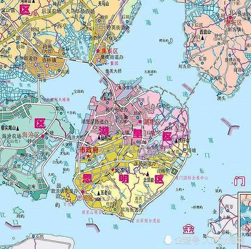 新中国建立后,政府优先开发了现在的思明区,与之相比,现在的湖里,集美