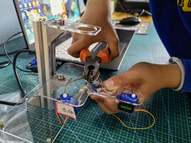 学生(徐*轩) arduino作品-分棋机