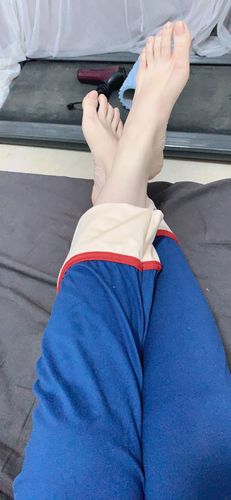 女生好看的脚是什么样子