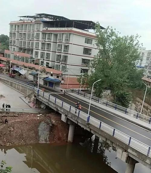 新闻资讯 内江本地  东兴区克服新冠肺炎疫情的影响,全力组织复工复产