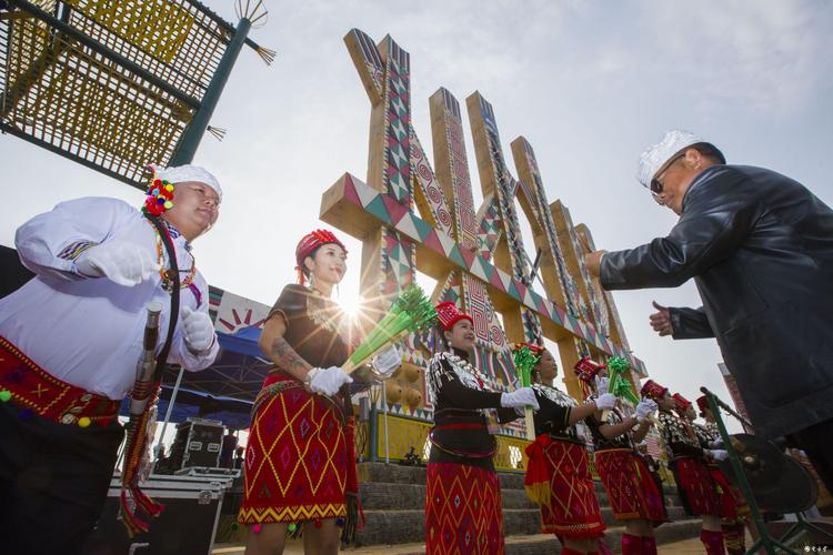 2019年芒市地区景颇族目瑙纵歌节"航拍"震撼