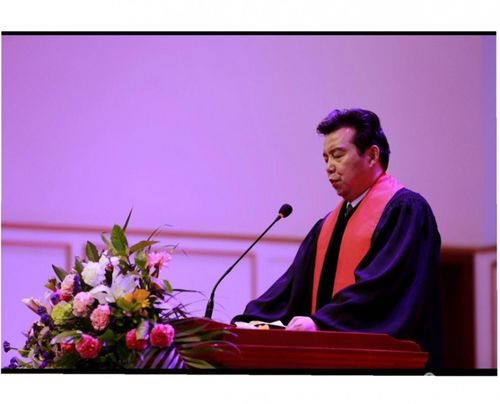 齐红军牧师在证道