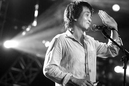 张楚献唱9首歌歌迷流泪 自称准备制作新专辑