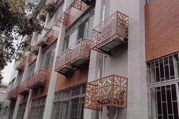 城市形象改造工程镂空铝单板空调罩-穿孔铝板空调外罩