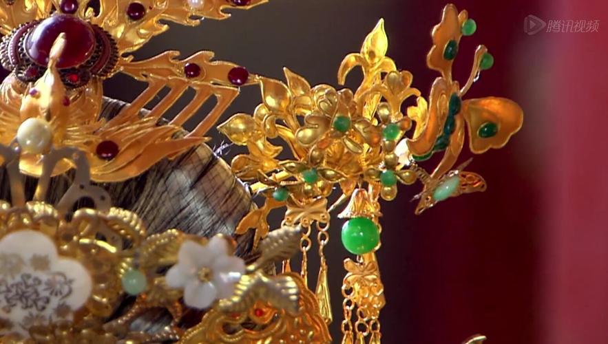 凤穿芍药步摇,玲珑双蝶步摇,镇国十二步摇……哪支步摇最奢美?