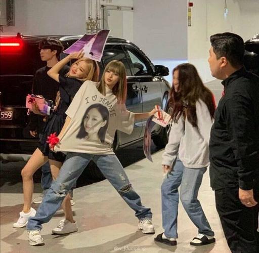 p1是lisa和碧梨合照啊啊啊我好爱