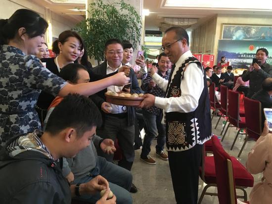 元阳县委书记李维介绍,元阳县计划2016年至2018年间,总投资2.