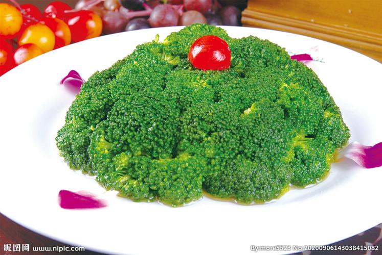 清炒西兰花图片