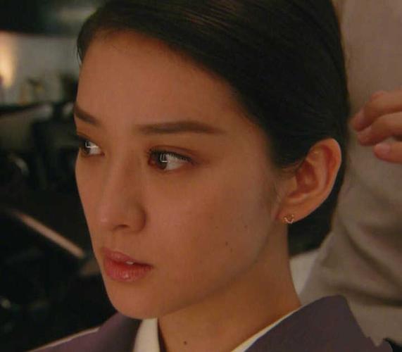 如何评价武井咲版本的日剧《黑色皮革手册》?