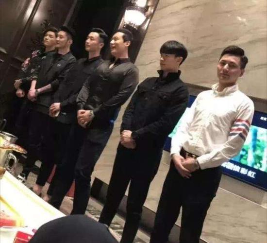 白马会所不过是女性版的天上人间