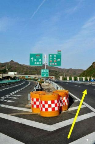 大广高速→g25/长深高速→s50/承多高速/承围高速→围场北出口→g11