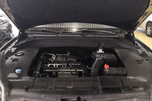 众泰sr9发动机舱