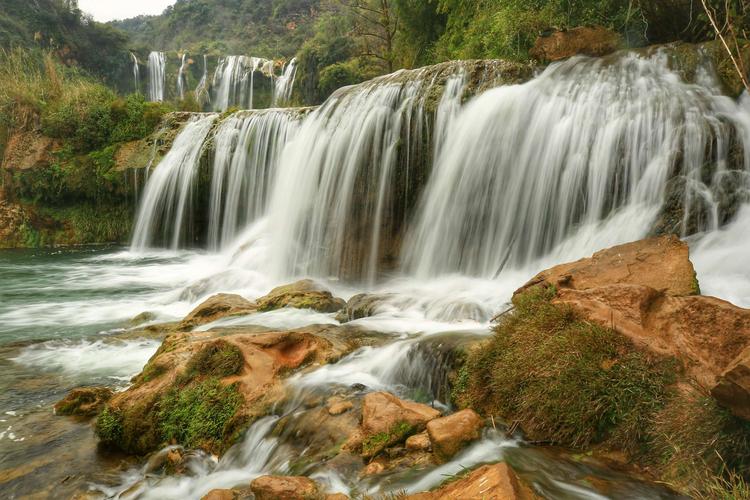 我的行摄之旅《三》～罗平油菜花,瀑布群