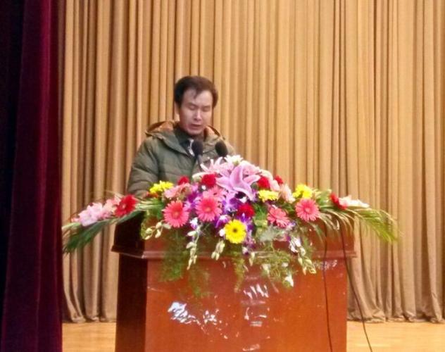 仪式上,李长露校长致欢迎词,他代表学校感谢福慧慈善基金会对什邡中学