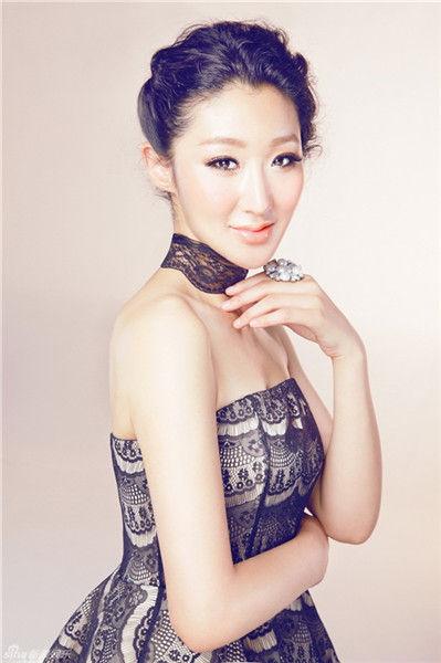 李依馨挑战大荧幕 《五行攻略》变身腹黑女(图)