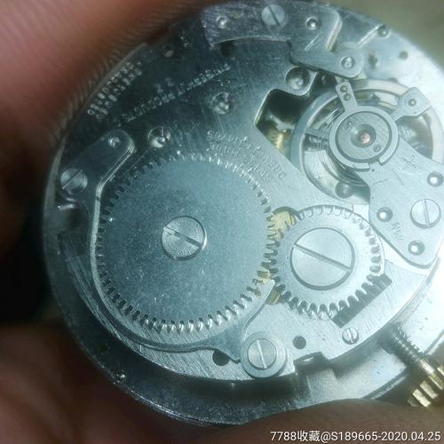 机械手表上发条能走时