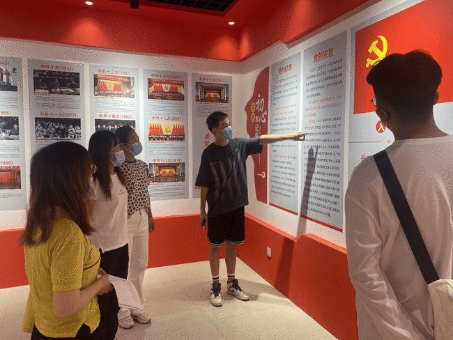 丁山社区红色记忆电影文化陈列馆