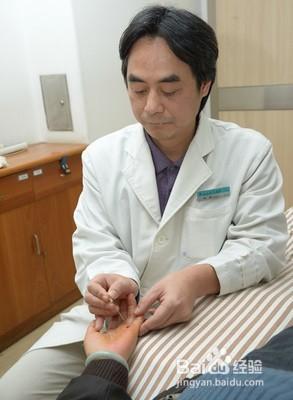 大拇指腱鞘炎的病因和治疗方法