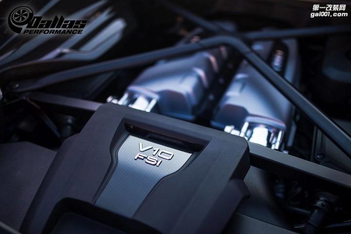 蓝色旋风奥迪r8v10plus双涡轮增压