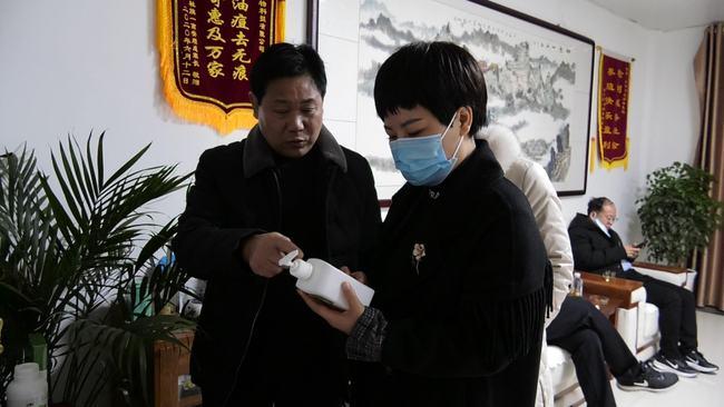 社旗县许晓燕调研中医药相关产业发展情况