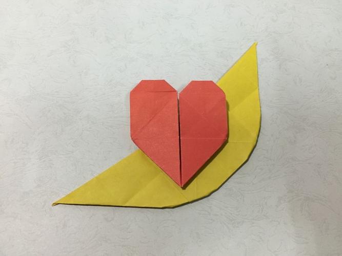 折纸作品:月亮代表我的心
