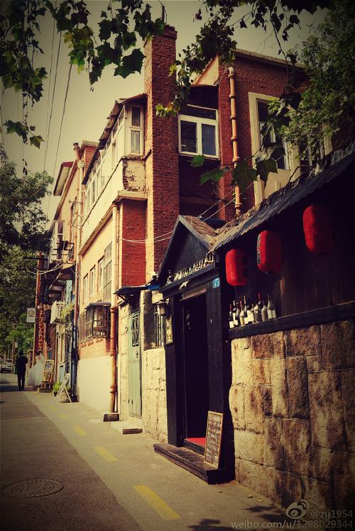 实拍青岛老城区岁月镀金步步皆景