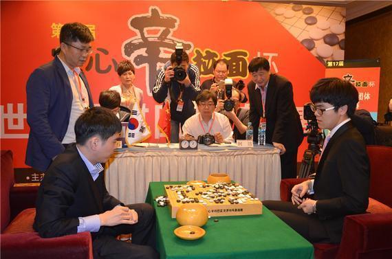 观战:农心杯柯洁完美收束 对李世石总战绩8胜2负