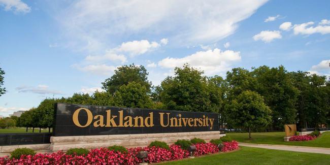 奥克兰大学是一所位于美国密歇根州的公立大学,建立于1957年,原为