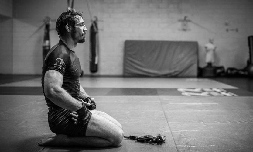 ufc残暴拳王:曾任特种兵教官 袭击弱小