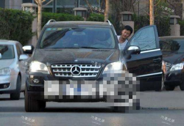 吴京拍战狼2指定用国产车 生活中座驾也十分低调