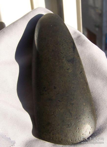 远古石斧,原始人磨制石斧,远古红山文化石斧,红山玉器石斧,大汶口文化