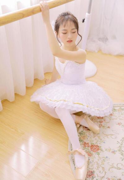 芭蕾白丝