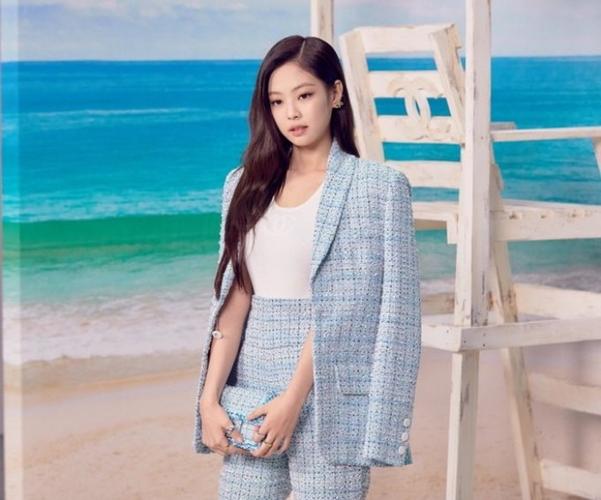 181003 fashionn.com 更新 blackpink jennie 法国巴黎时装周