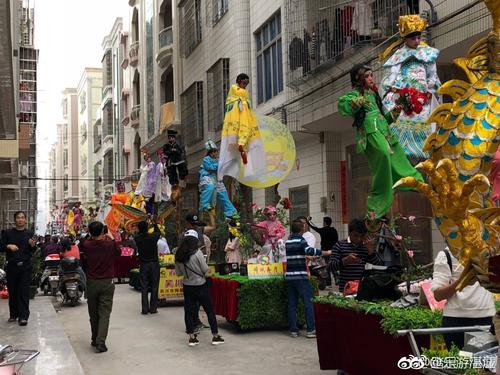 元宵佳节 湛江国家级非遗"吴川飘色"梅麓头民间艺术团