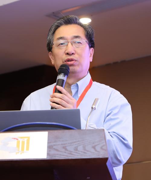 北京市神经外科研究所张亚卓所长致辞武汉协和医院姚东晓教授介绍新一
