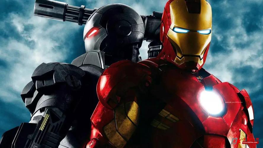 飞行战斗 钢铁侠在《复联3》里使用的是马克50战甲,是一款纳米战