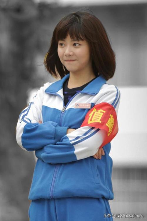 穿上熟悉的蓝白校服,留着乖巧的学生头,26岁谭松韵在我看来就是16岁女