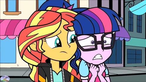 《小马宝莉》紫悦公主夺走了宇宙公主的翅膀,结果被关