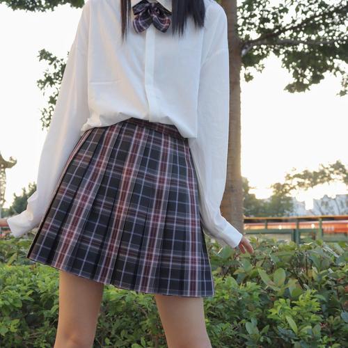 寻一个腿形好看小姐姐拍摄jk裙图